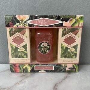 Vintage Bijoux De Bain Bath Bar Soap Set Savon de Bain Made in France